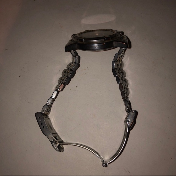 TAG Heuer Pro 1500 955.7136G Men Quartz Watch JAPAN SS Damaged 4 Parts/repair - Picture 3 of 8